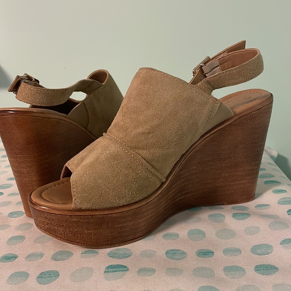 Mila Paoli tan suede platform wedge sandals size 8 - Picture 2 of 12